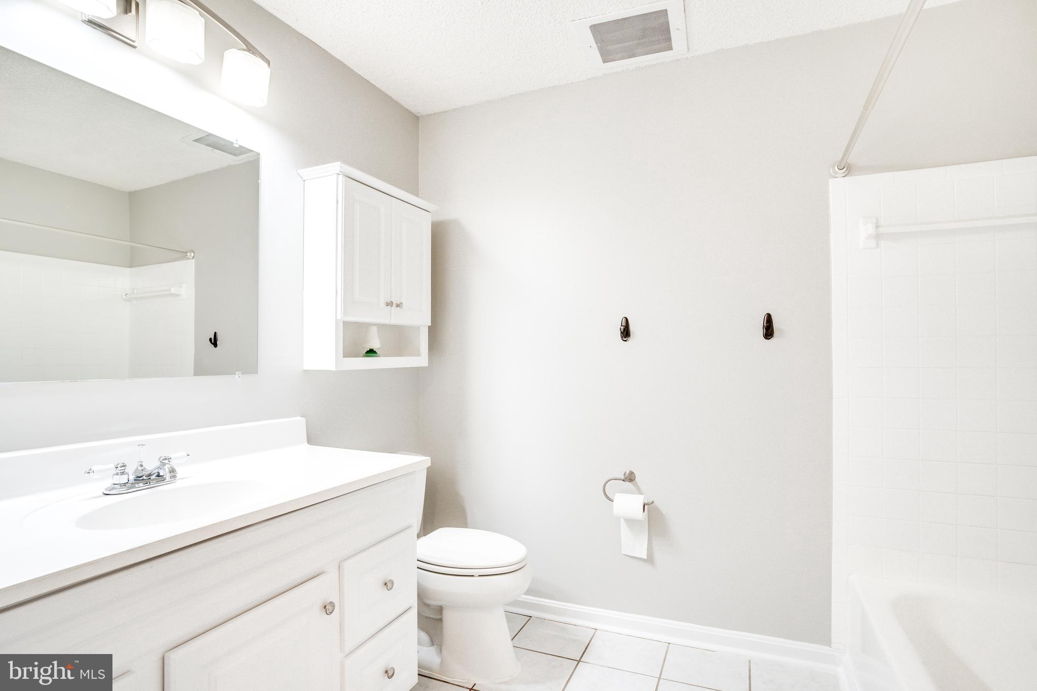 21014 Timber Ridge Terrace, Unit 103 Ashburn, VA 20147 - Photo 20 of 33 Gallery Image 20
