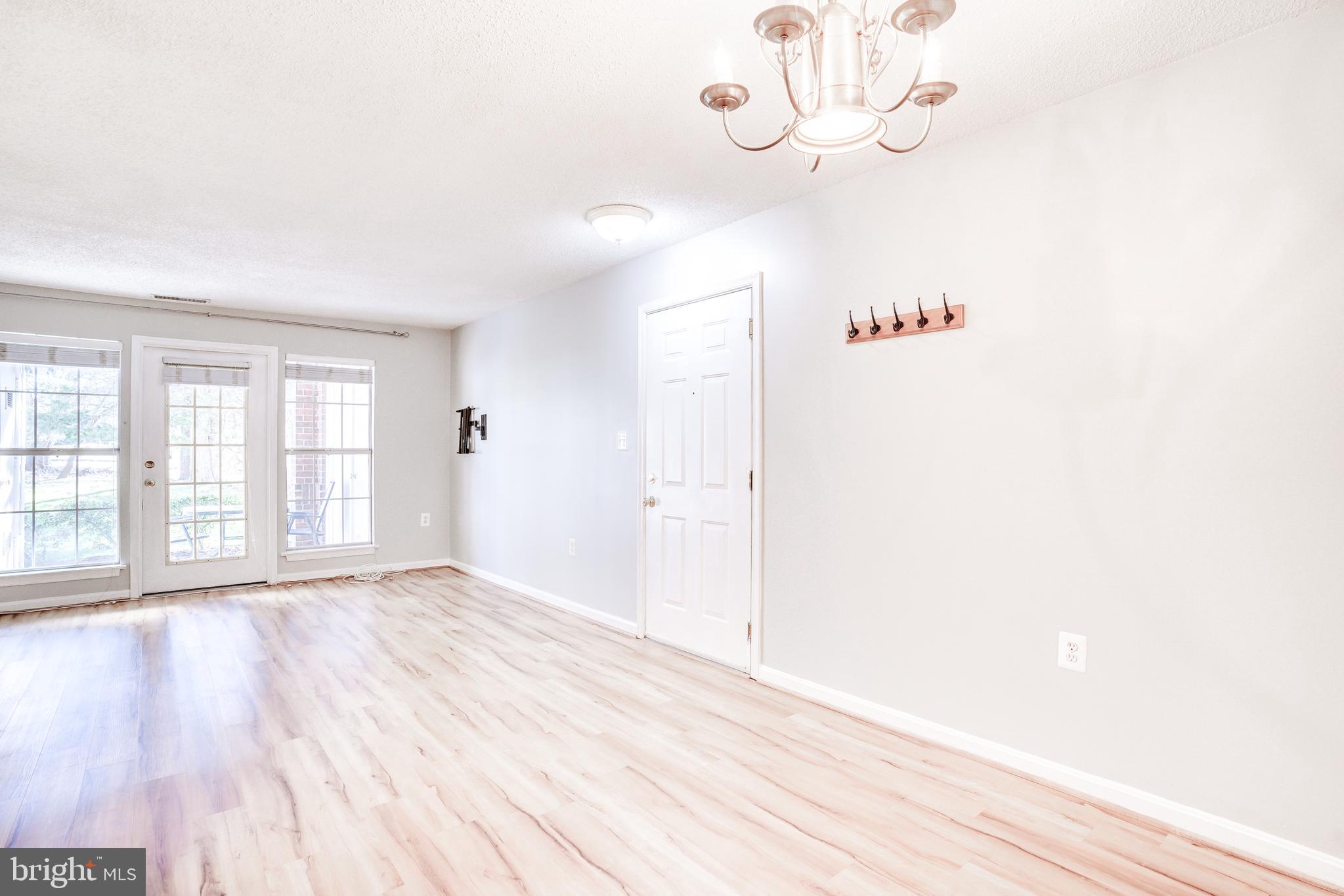 21014 Timber Ridge Terrace, Unit 103 Ashburn, VA 20147 - Photo 5 of 33 Gallery Image 5