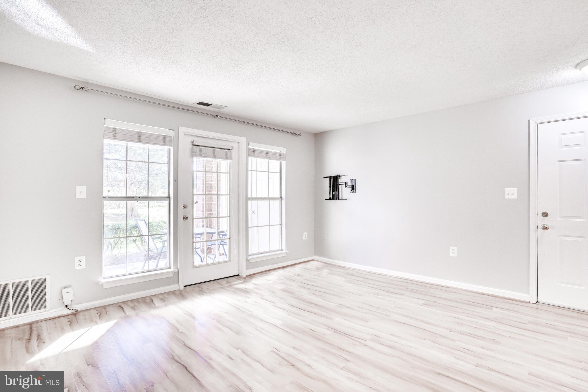 21014 Timber Ridge Terrace, Unit 103 Ashburn, VA 20147 - Photo 7 of 33 Gallery Image 7