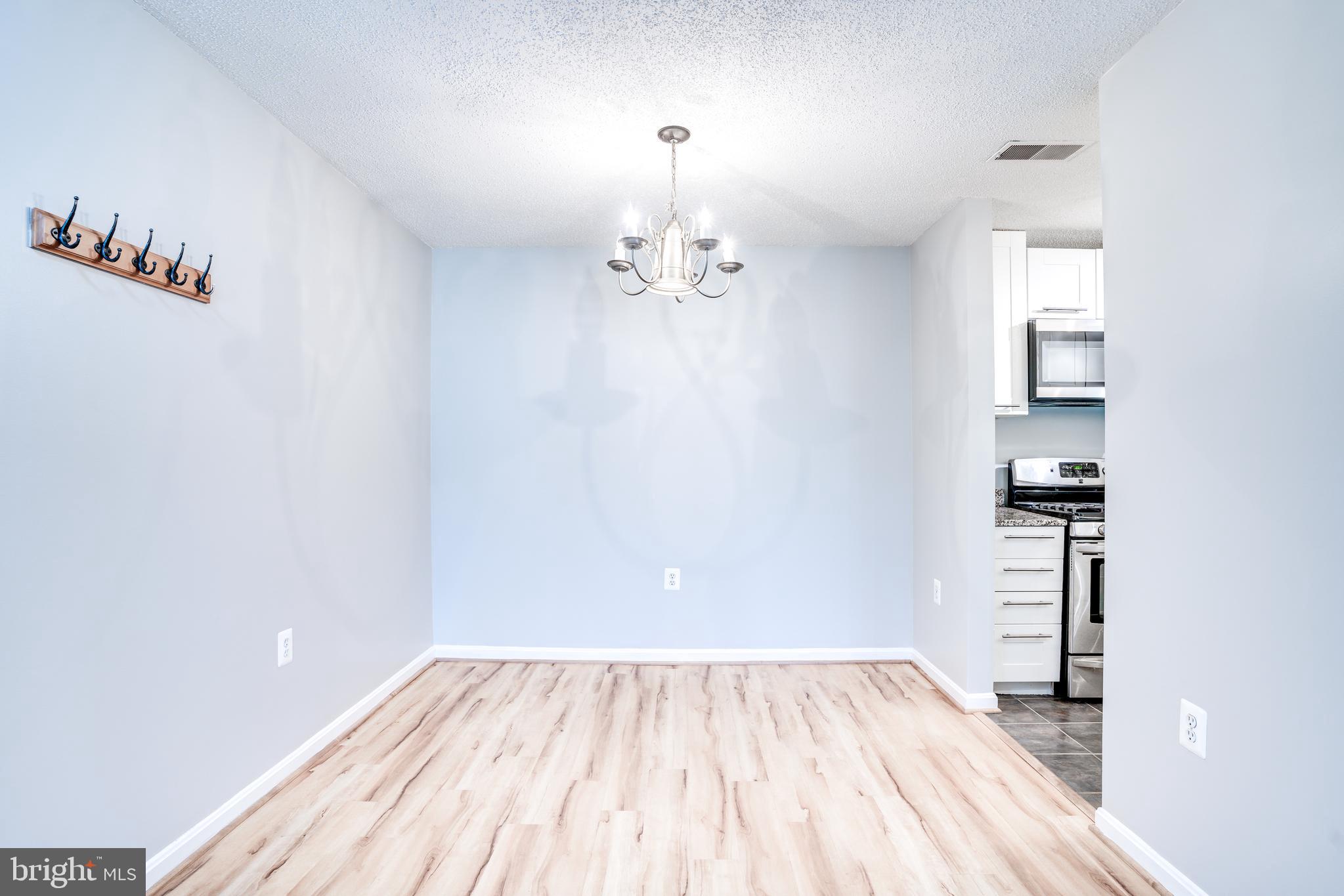 21014 Timber Ridge Terrace, Unit 103 Ashburn, VA 20147 - Photo 9 of 33 Gallery Image 9