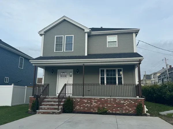 $580,000 | 6 North Rocliffe Street, Fall River, MA 02723