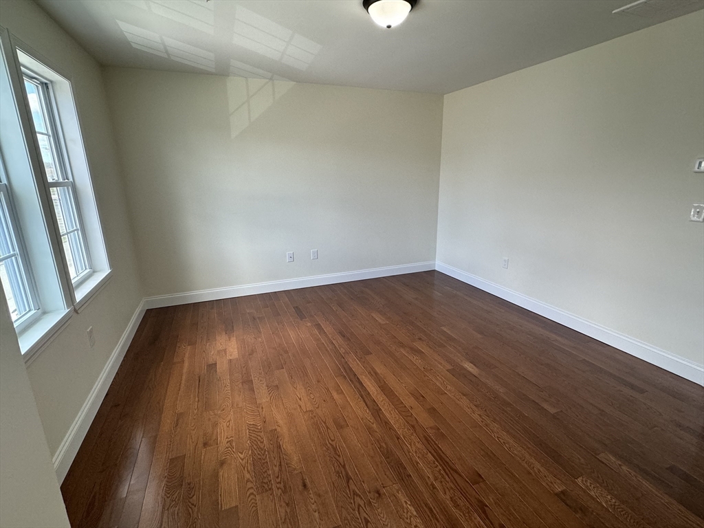 6 North Rocliffe Street Fall River, MA 02723 - Photo 11 of 21