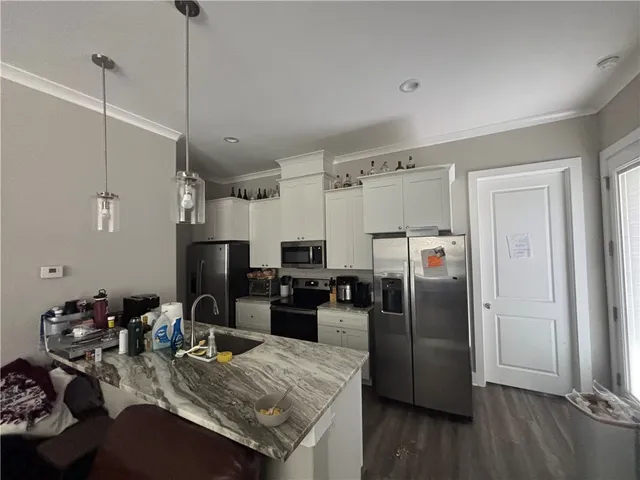 $3,700 | 407 Ash Street, College Station, TX 77840