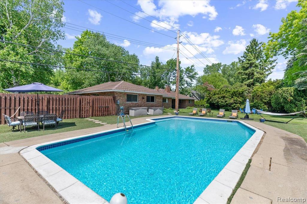 1933 John R Road Rochester Hills, MI 48307 - Photo 49 of 60