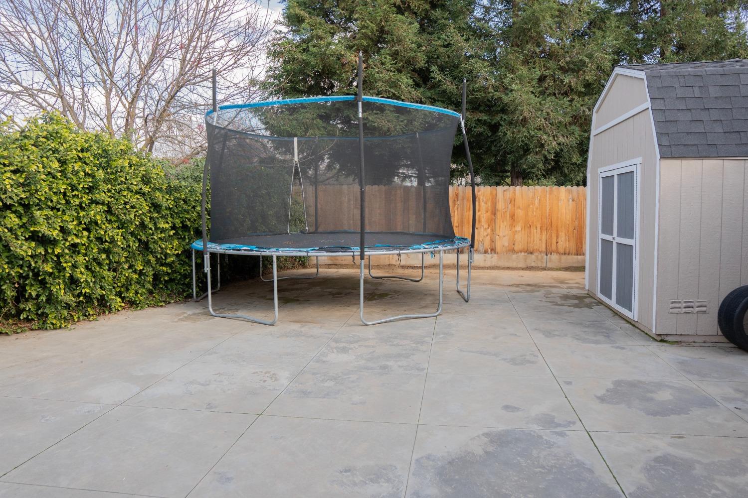 2607 Norwich Avenue Clovis, CA 93611 - Photo 52 of 55 a view of outdoor space yard and porch
