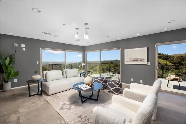 $1,870,000 | 2637 North Mountain Avenue, Claremont, CA 91711