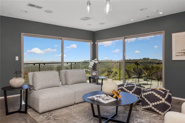 $1,870,000 | 2637 North Mountain Avenue, Claremont, CA 91711