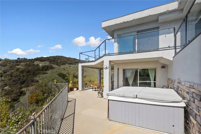 $1,870,000 | 2637 North Mountain Avenue, Claremont, CA 91711