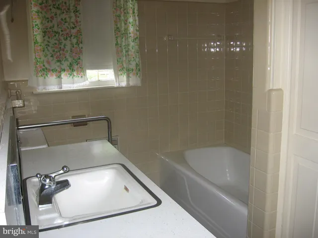 $879,000 | 349 Town Run Lane, Stephens City, VA 22655