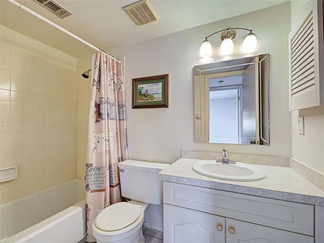 $200,000 | 365 3 Lakes Lane, Unit K, Venice, FL 34285