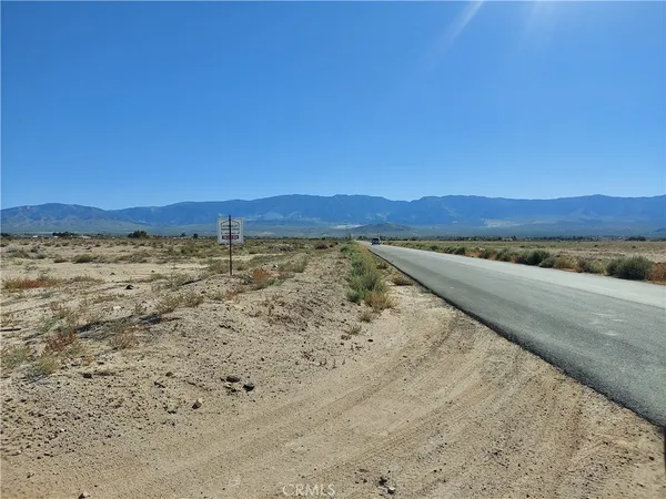 $74,900 | 0 Locust Parcel Avenue, Unit 45002401, Lucerne Valley, CA 92356