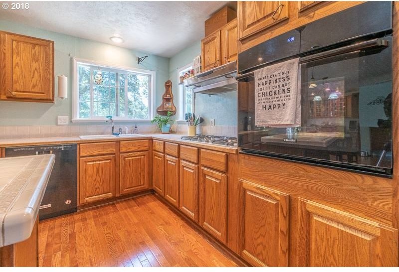 6014 Gath Road Southeast Salem, OR 97317 - Photo 11 of 32 Gallery Image 11