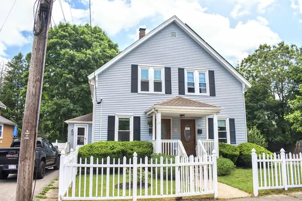 $3,650 | 95 Temple Street, Unit 1, Abington, MA 02351