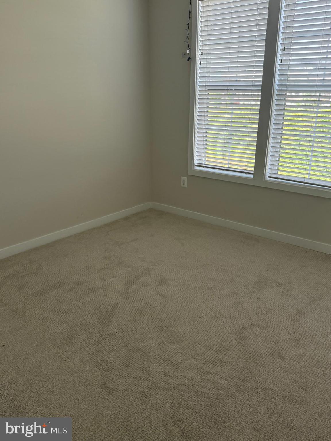 22351 Roanoke Rise Terrace Ashburn, VA 20148 - Photo 14 of 28 an empty room with a window