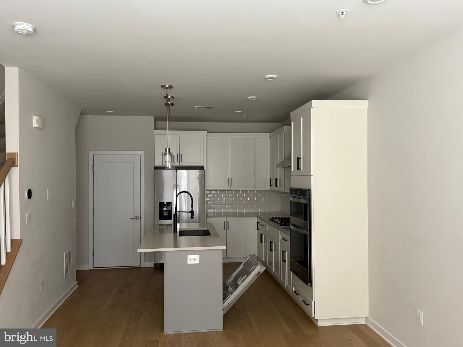 22351 Roanoke Rise Terrace Ashburn, VA 20148 - Photo 6 of 28 a view of a kitchen with a sink