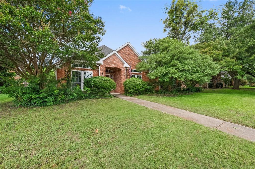 812 Fall Drive Allen, TX 75002 - Photo 2 of 6