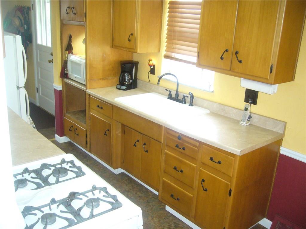 1324 Virginia Avenue Monaca, PA 15061 - Photo 10 of 24 Kitchen with access from back door.