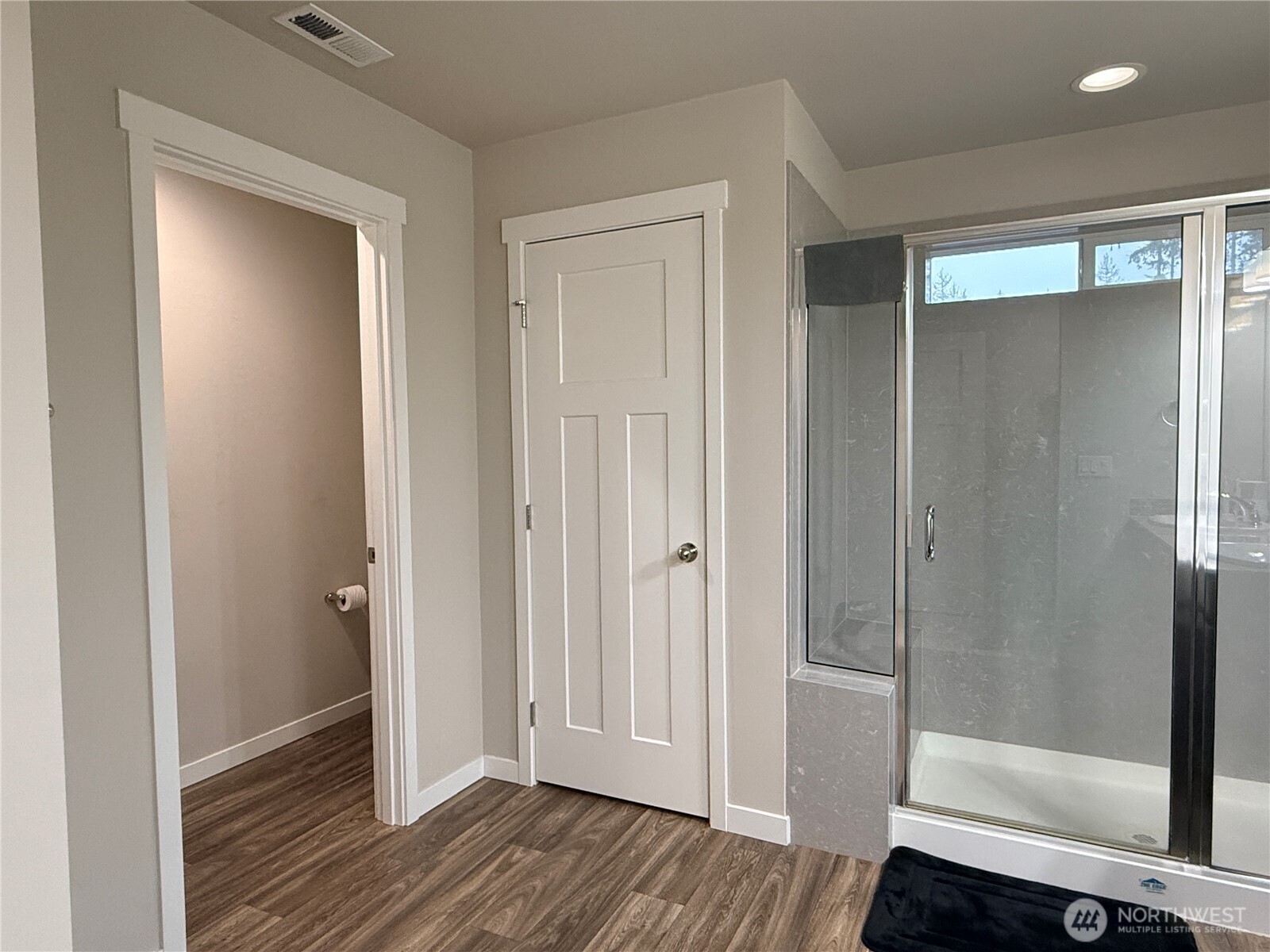 4880 Limerick Drive Southwest Port Orchard, WA 98367 - Photo 25 of 38 a view of bathroom with shower