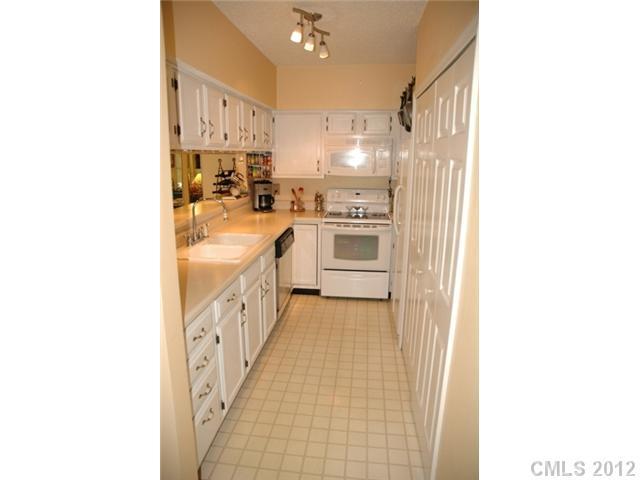 19901 Henderson Road, Unit K Cornelius, NC 28031 - Photo 6 of 14 Gallery Image 6