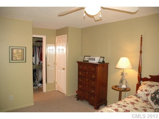 19901 Henderson Road, Unit K Cornelius, NC 28031 - Photo 7 of 14 Gallery Image 7