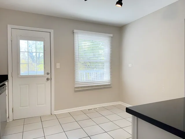 $484,900 | 533 Surryse Road, Lake Zurich, IL 60047