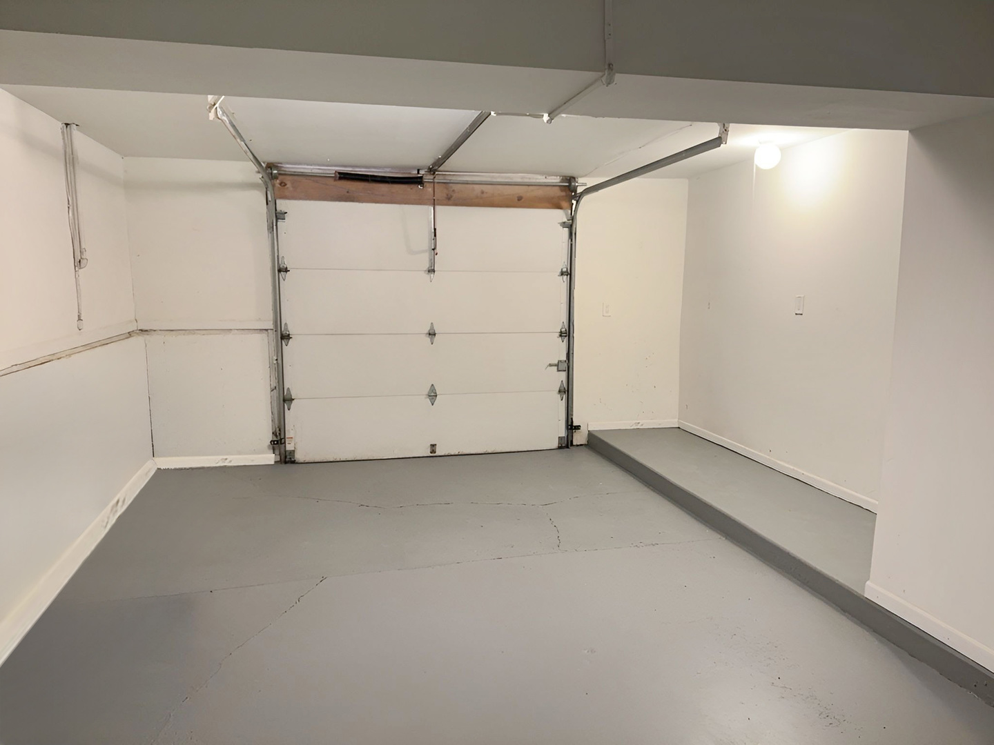 533 Surryse Road Lake Zurich, IL 60047 - Photo 46 of 51 wooden floor in an empty room