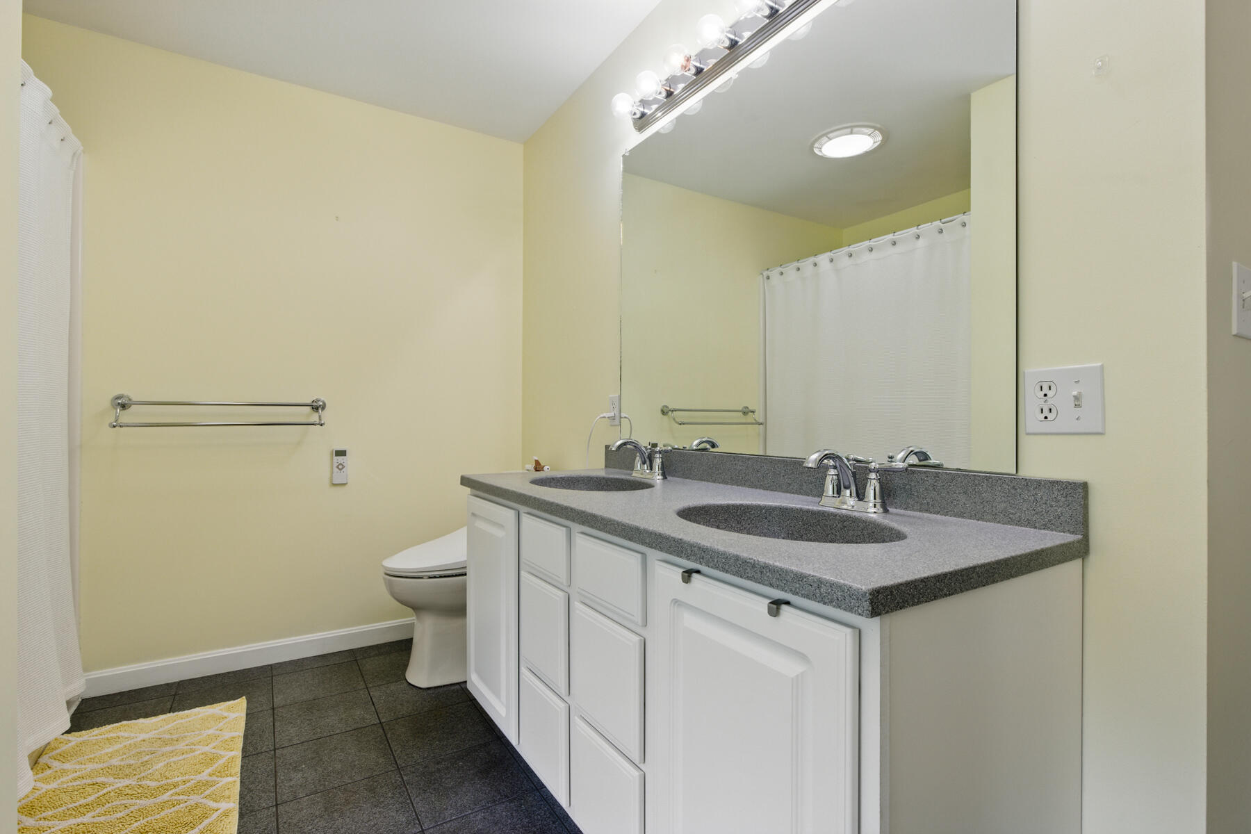 8 Riley's Run Berwick, ME 03901 - Photo 21 of 45 Primary Bathroom
