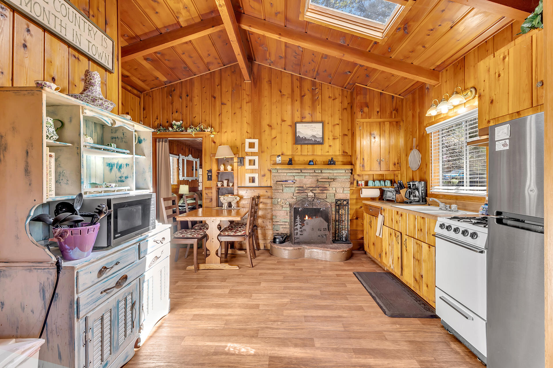 53460 Tollgate Road Idyllwild, CA 92549 - Photo 10 of 37 IMG_8370