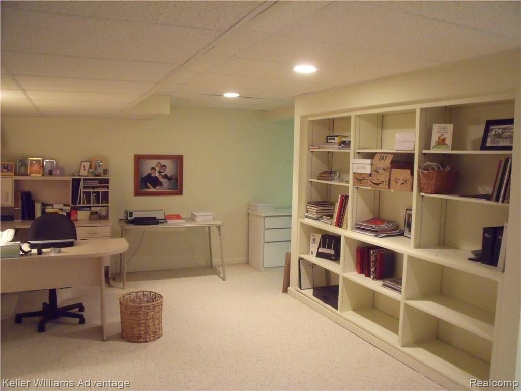 36941 Fox Run Farmington Hills, MI 48331 - Photo 43 of 49