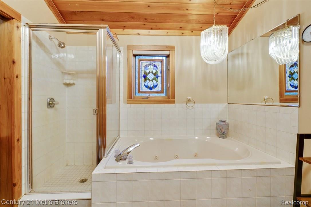 10065 Center Road Fenton, MI 48430 - Photo 37 of 77 dsc09454-dsc09456.jpg