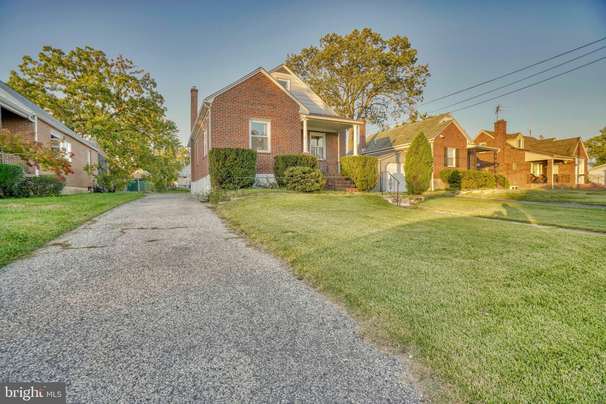 2702 Garnet Road Baltimore, MD 21234 - Photo 2 of 32 Extra Long Driveway