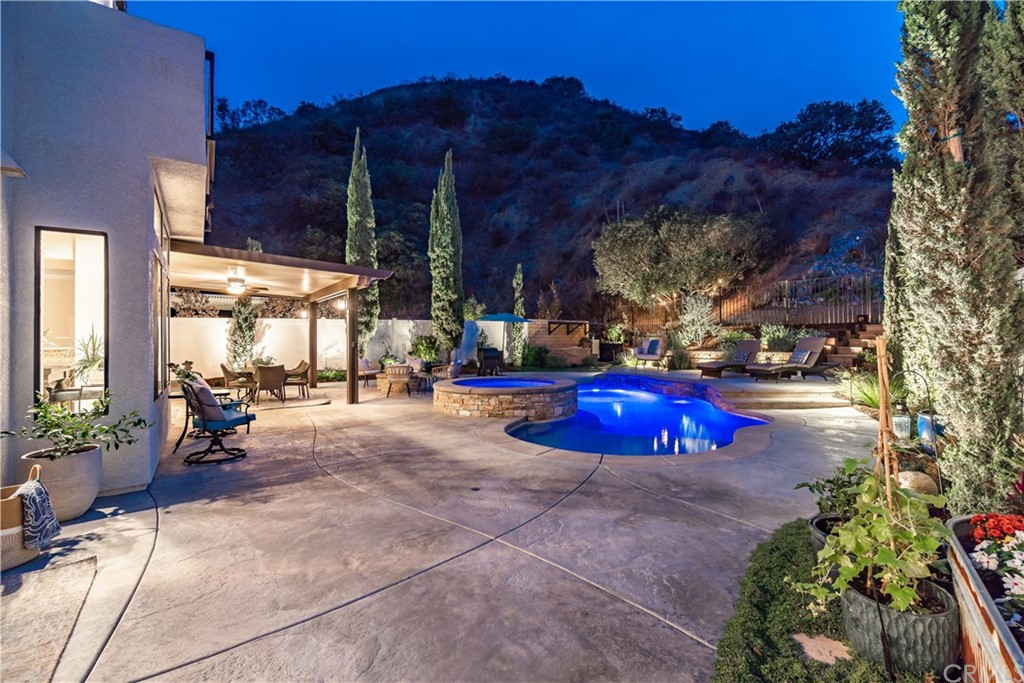 1600 Canyon Crest Circle Corona, CA 92882 - Photo 9 of 74