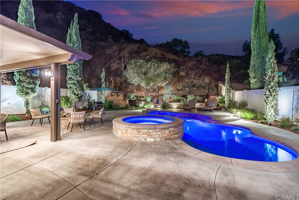 1600 Canyon Crest Circle Corona, CA 92882 - Photo 10 of 74