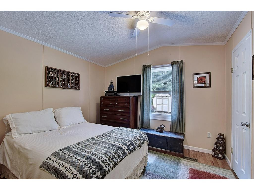 211 H Heaton Road Elizabethton, TN 37643 - Photo 12 of 35 Photo 12