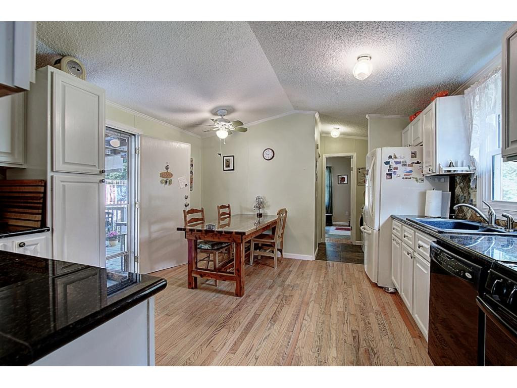 211 H Heaton Road Elizabethton, TN 37643 - Photo 6 of 35 Photo 6