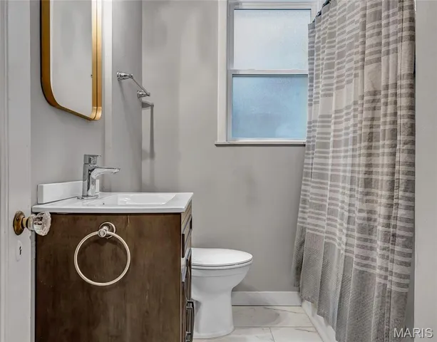 $450,000 | 1026 Claytonia Terrace, St. Louis, MO 63117