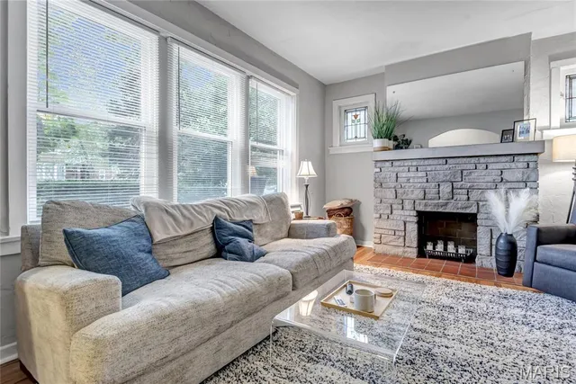 $450,000 | 1026 Claytonia Terrace, St. Louis, MO 63117