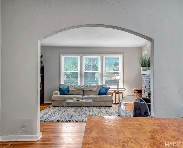 $450,000 | 1026 Claytonia Terrace, St. Louis, MO 63117