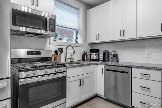 $450,000 | 1026 Claytonia Terrace, St. Louis, MO 63117