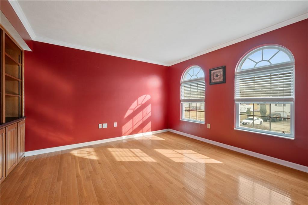 208 Commodore Drive McDonald, PA 15057 - Photo 11 of 36 a view of empty room with window
