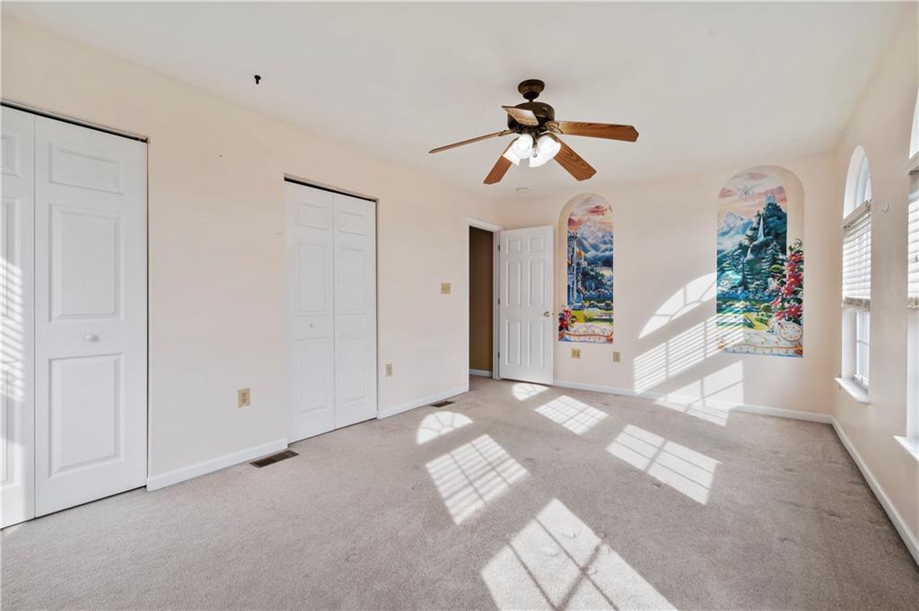 208 Commodore Drive McDonald, PA 15057 - Photo 21 of 36 a view of a living room