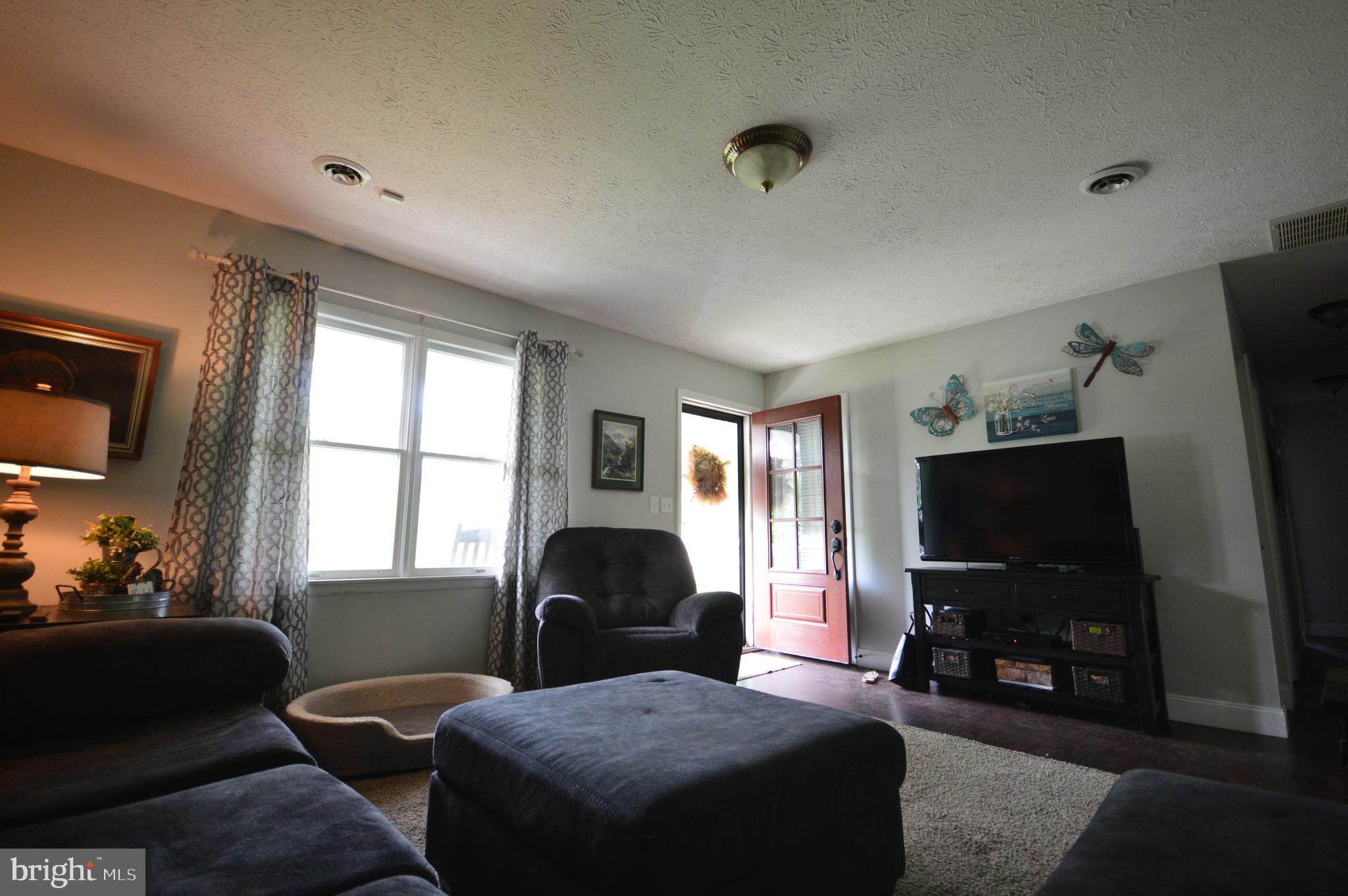 1477 Sulphur Springs Road Inwood, WV 25428 - Photo 4 of 46