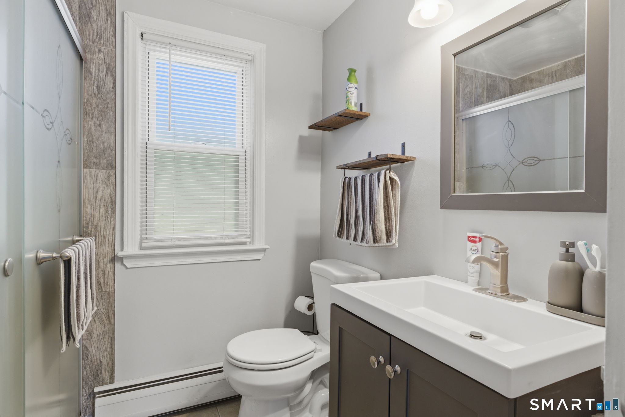 331 King Street Bristol, CT 06010 - Photo 13 of 36