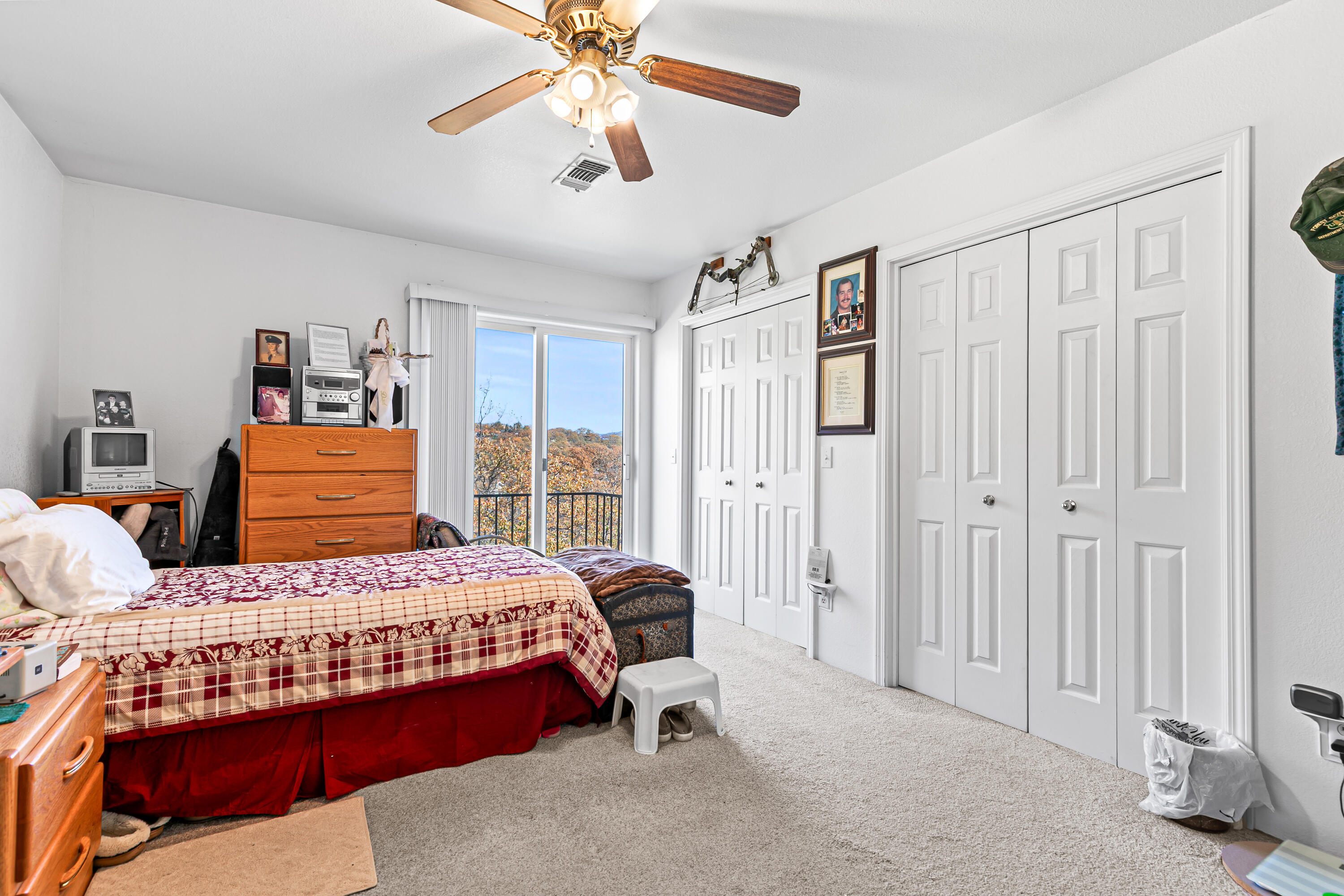 5977 Dark Hollow Road Medford, OR 97501 - Photo 14 of 38 9R9A9878