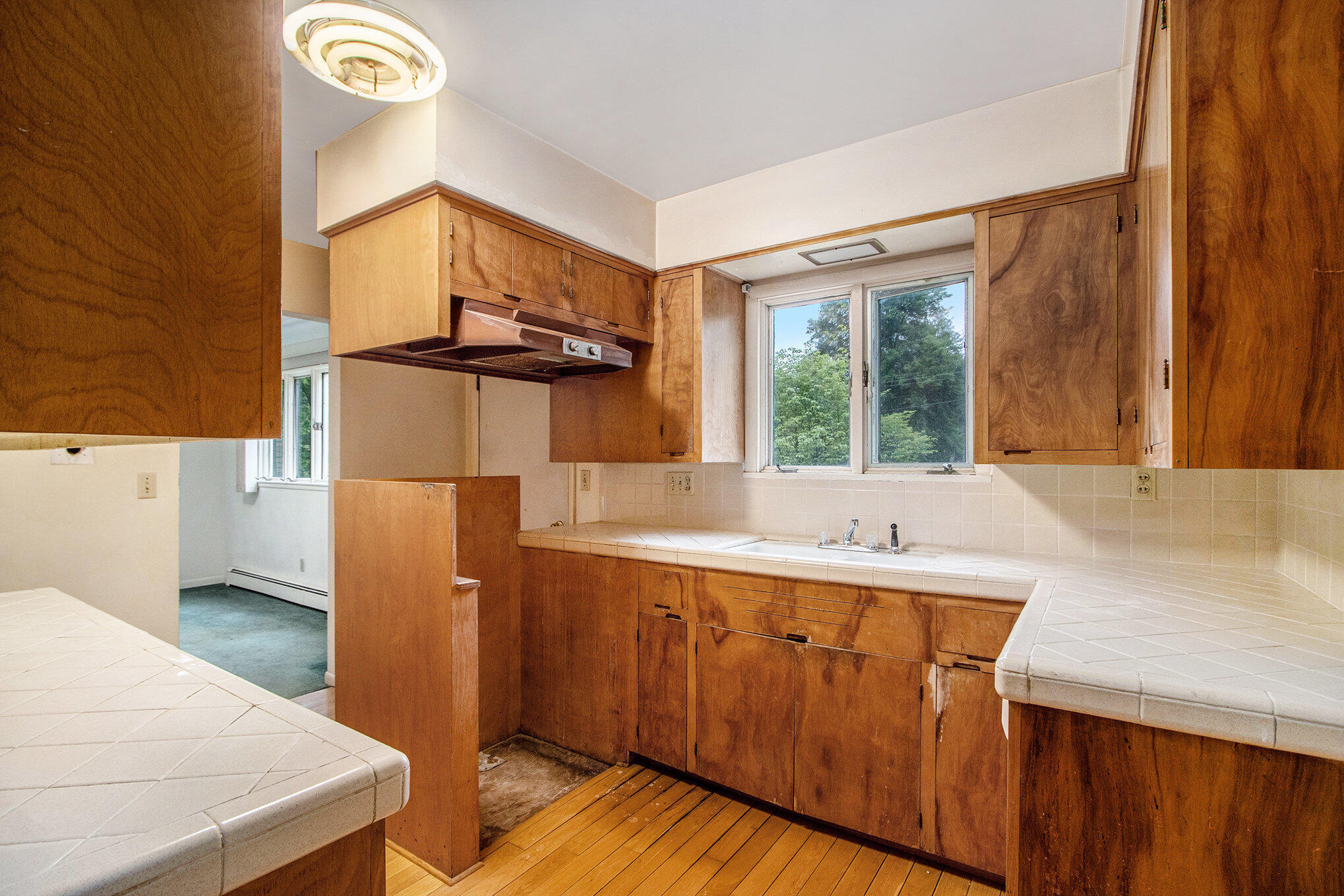 5321 Old Douglas Road Kalamazoo, MI 49009 - Photo 8 of 31 008_file_632