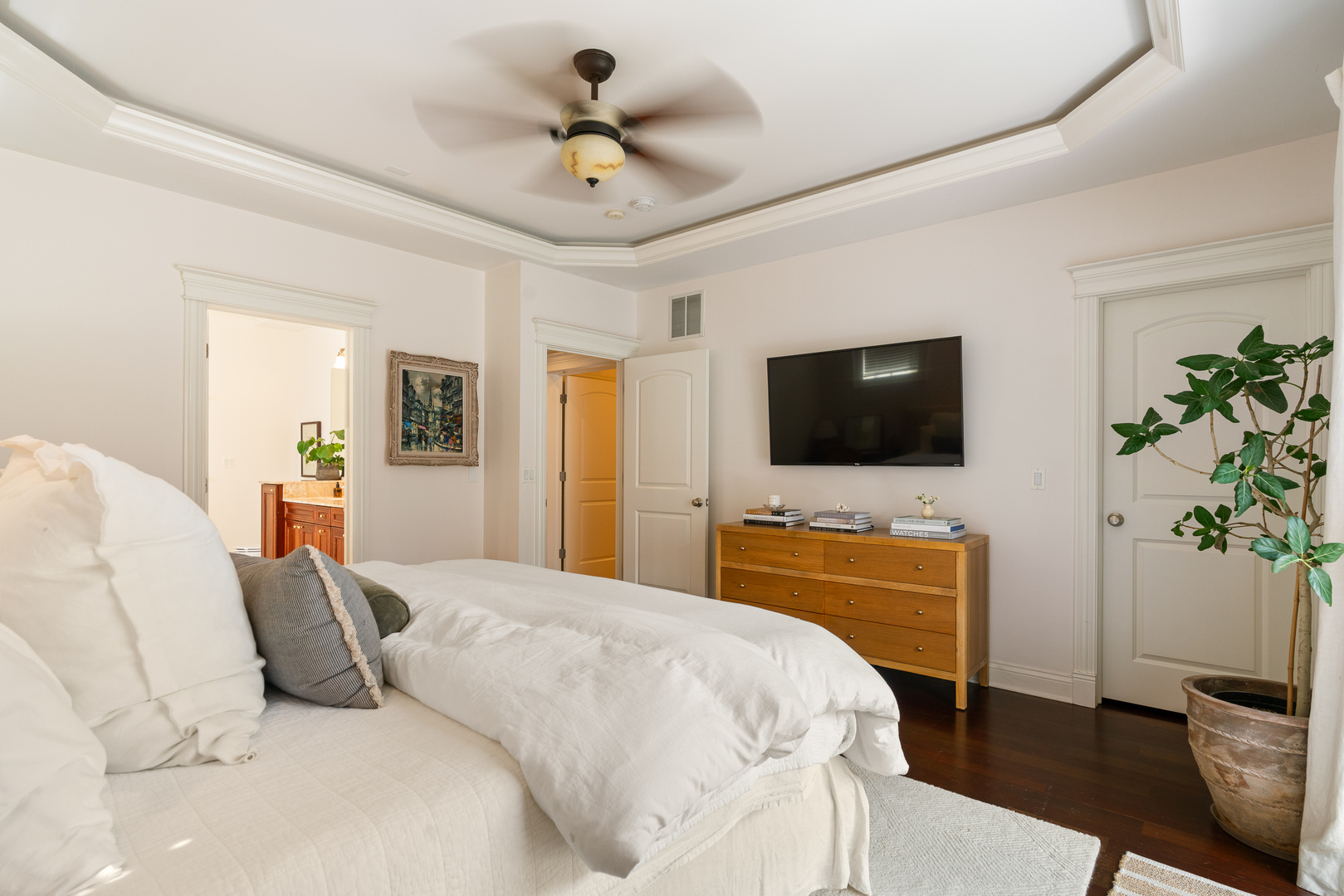 901 West Fletcher Street, Unit 2 Chicago, IL 60657 - Photo 14 of 23