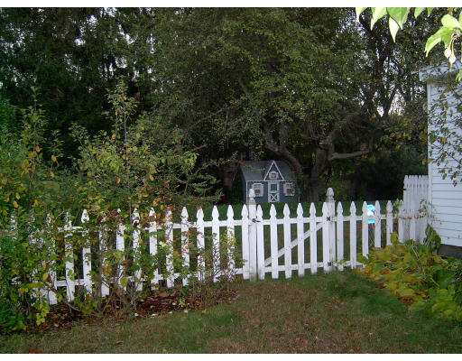 86 Fay Road Framingham, MA 01702 - Photo 17 of 18