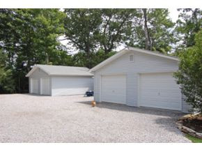 6546 Bowman Road, Unit 1 Pound, VA 24279 - Photo 4 of 12 2 two car garagesworkshop