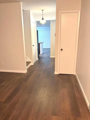 $2,100 | 9 Patricia Road, Unit E, Bridgeport, CT 06606