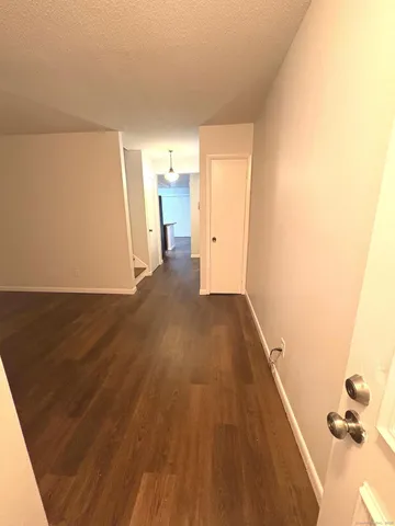 $2,100 | 9 Patricia Road, Unit E, Bridgeport, CT 06606